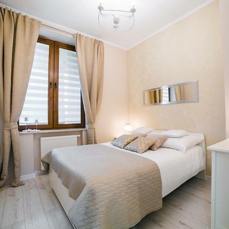 Apartamenty Roztocze Zwierzyniec ภายนอก รูปภาพ