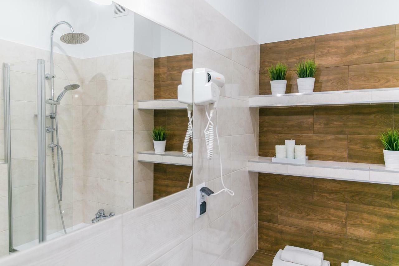 Apartamenty Roztocze Zwierzyniec ภายนอก รูปภาพ