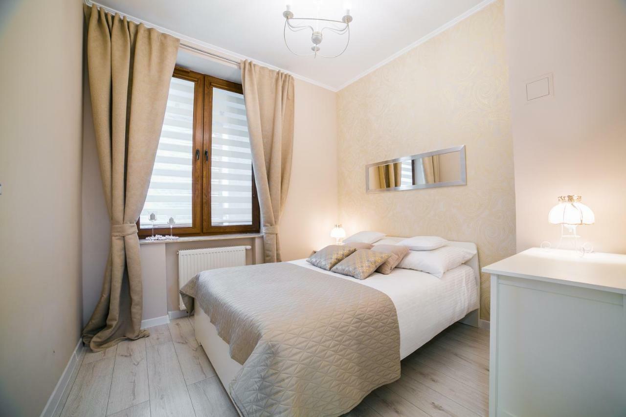Apartamenty Roztocze Zwierzyniec ภายนอก รูปภาพ